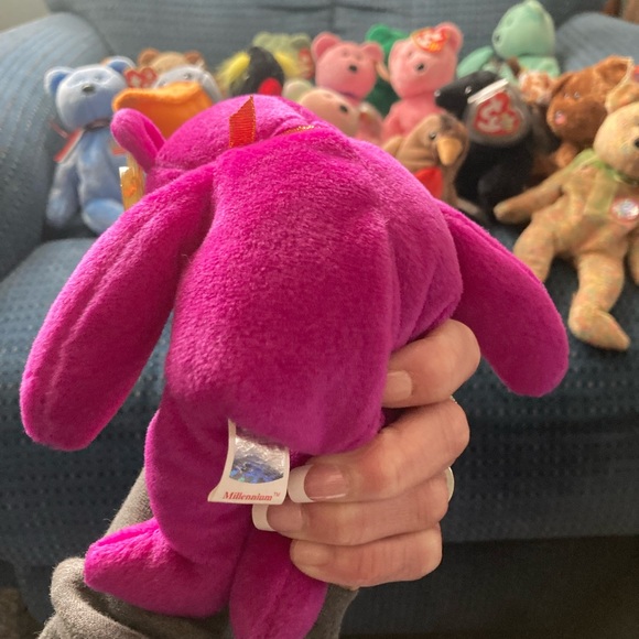 Hi I’m selling my beanie babies thy have tag errors and are ultra rare. - Picture 8 of 9